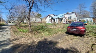 Welcome to 29 Oak Street. Great intown location that is minutes - photo 14
