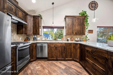 Welcome to The Tree House at Avondale Lane, a one-of-a-kind - photo 15