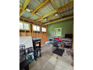 Welcome home to this warm and welcoming 3-bedroom, 2.5-bathroom - photo 15