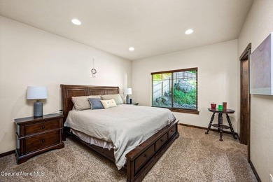 Welcome to The Tree House at Avondale Lane, a one-of-a-kind - photo 18