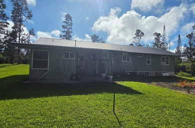 Welcome home to this warm and welcoming 3-bedroom, 2.5-bathroom - photo 18