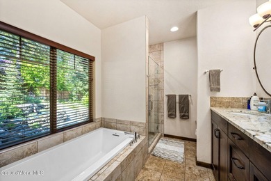 Welcome to The Tree House at Avondale Lane, a one-of-a-kind - photo 20