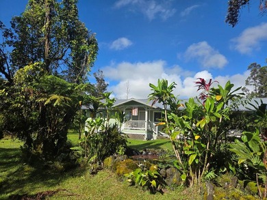 Welcome home to this warm and welcoming 3-bedroom, 2.5-bathroom - photo 20