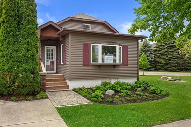 Welcome home to this beautiful Lake Geneva bungalow! Because the - photo 3