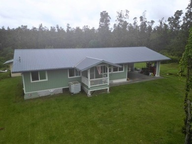Welcome home to this warm and welcoming 3-bedroom, 2.5-bathroom - photo 26