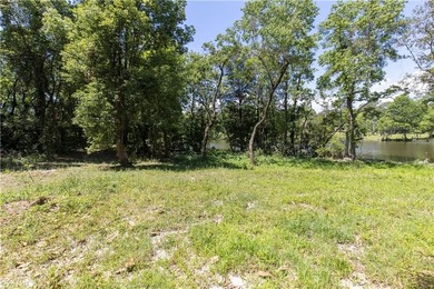 Looking for that spot with ample privacy and a waterfront view - photo 27