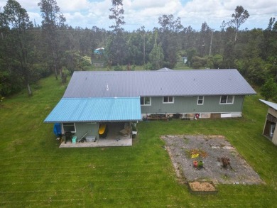 Welcome home to this warm and welcoming 3-bedroom, 2.5-bathroom - photo 27
