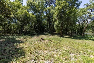 Looking for that spot with ample privacy and a waterfront view - photo 28