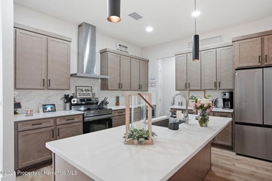 PRICE IMPROVEMENT! Welcome home to this stunning, move-in ready - photo 7