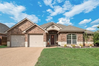 (private lake, pond, creek) Home For Sale in Fort Worth Texas