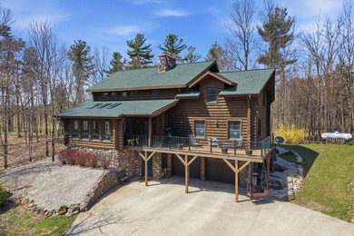 (private lake, pond, creek) Home For Sale in Valders Wisconsin