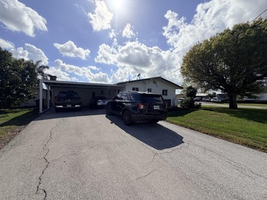 Welcome to this beautiful 4-bedroom, 3-bath home offering nearly - photo 3