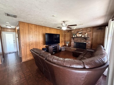 Welcome to this beautiful 4-bedroom, 3-bath home offering nearly - photo 9