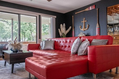 Beautifully updated lakefront condo on the main channel of Lake - photo 11