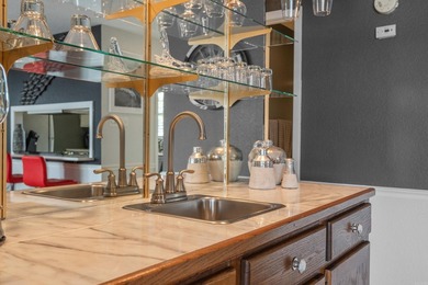 Beautifully updated lakefront condo on the main channel of Lake - photo 21