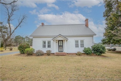 (private lake, pond, coastal) Home For Sale in Sanford North Carolina