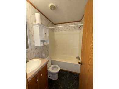 Affordable living! Three bedroom, two full bath 2005 Fairmont - photo 24