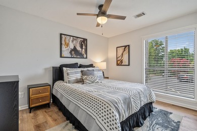 Beautifully updated lakefront condo on the main channel of Lake - photo 24