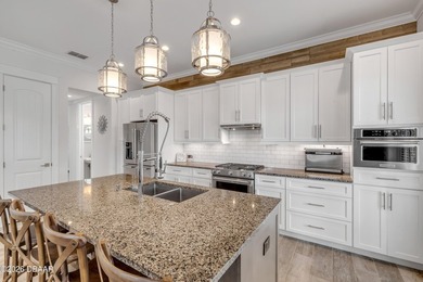 Built in 2019 by Brent Walters, this custom-crafted and - photo 25