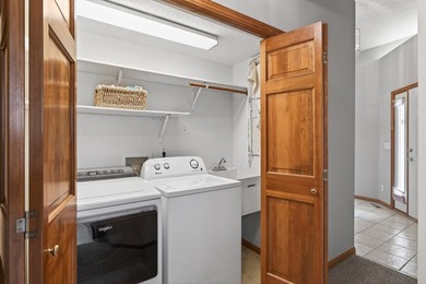 This beautiful 2 bedroom, 2 bath end-unit townhome offers tons - photo 26