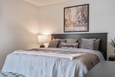 Beautifully updated lakefront condo on the main channel of Lake - photo 31