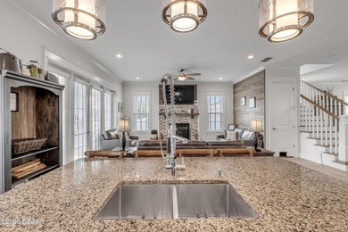 Built in 2019 by Brent Walters, this custom-crafted and - photo 33
