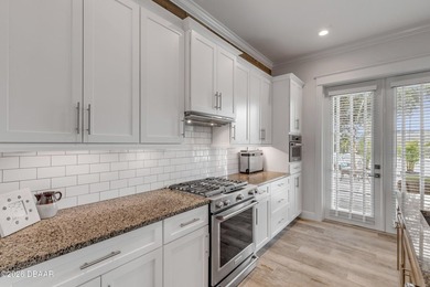 Built in 2019 by Brent Walters, this custom-crafted and - photo 34