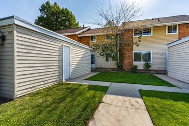 Well-located Orem townhome offering space, functionality, and - photo 5