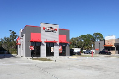Established Charley's Cheesesteaks & Wings franchise located - photo 2
