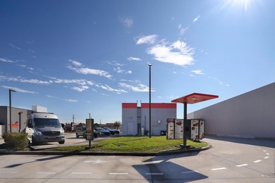Established Charley's Cheesesteaks & Wings franchise located - photo 6