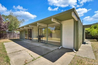 Classic 1955 Eichler in Terra Linda  one of Marin's most beloved - photo 1