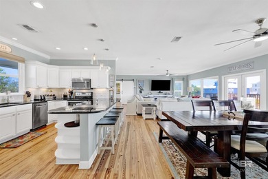 Welcome to paradise! Expansive custom ranch home with a walk-out - photo 15