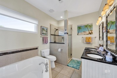 Welcome to paradise! Expansive custom ranch home with a walk-out - photo 23
