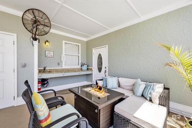 Welcome to paradise! Expansive custom ranch home with a walk-out - photo 34