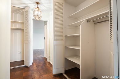 Very spacious 2-bedroom/ 2-full bathroom, 1324 sqft corner unit