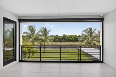 This uniquely customized Maldives model is a one-of-a-kind - photo 35