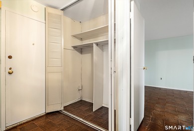 Very spacious 2-bedroom/ 2-full bathroom, 1324 sqft corner unit