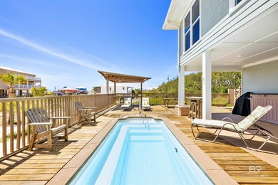 Welcome to paradise! Expansive custom ranch home with a walk-out - photo 38