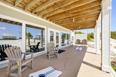 Welcome to paradise! Expansive custom ranch home with a walk-out - photo 39