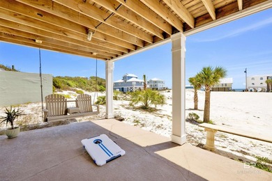 Welcome to paradise! Expansive custom ranch home with a walk-out - photo 40
