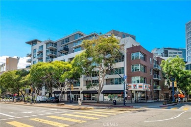 Experience the best of downtown San Diego living in this - photo 4