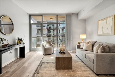 Experience the best of downtown San Diego living in this - photo 10
