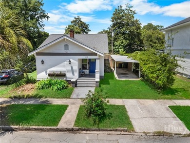 Beautifully updated Live Oak Craftsman blending historic charm - photo 1