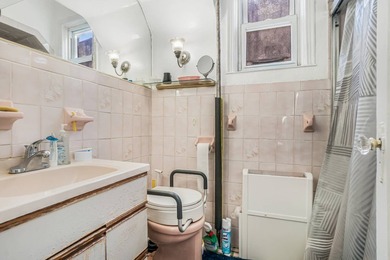 Spacious & Deceptively Large Semi- Detached Brick Beauty- A Must - photo 8