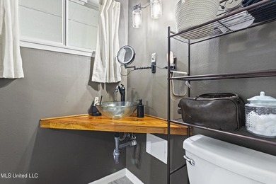 Come check out this quaint, beautifully maintained 3-bedroom - photo 13