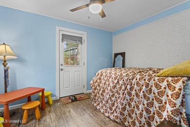 Come check out this quaint, beautifully maintained 3-bedroom - photo 18