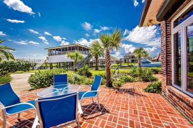 PRE-QUALIFIED BUYERS ONLY TO SCHEDULE A SHOWING. PLEASE GIVE 24