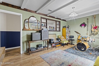 Come check out this quaint, beautifully maintained 3-bedroom - photo 21