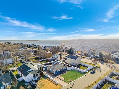 Discover 6 Rugby Drive in Shirley with stunning WATERVIEWS of - photo 2