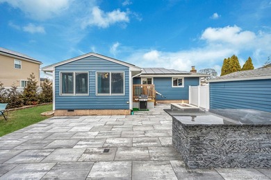 Discover 6 Rugby Drive in Shirley with stunning WATERVIEWS of - photo 8